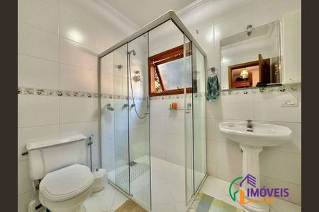 12_photo/94cf005635.7f45fe2814a32fcf-ATLAS-e3d1c8dd-4bb5-48ea-b8e5-ee50a7013e0c.jpg de casa à venda com 3 quartos, 503m² em Chácara Vale do Rio Cotia, Carapicuíba