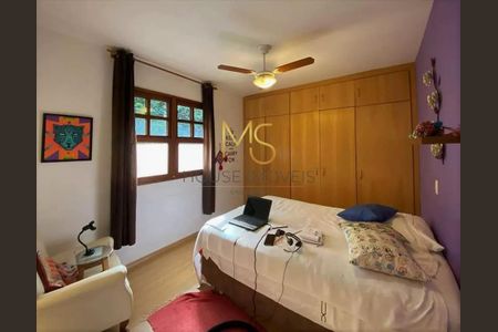 11_photo/94cf005699.8d9d2e8c4e07ca84-ATLAS-319431c3-ff6f-47d5-b205-edf31c2a1b86.jpg de casa de condomínio à venda com 3 quartos, 285m² em Chácara Vale do Rio Cotia, Carapicuíba