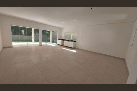 11_photo/94cf005779.9fde2b1beaf38236-ATLAS-62dda8fc-696d-4e3a-84d3-020c2294ce75.jpg de casa de condomínio à venda com 3 quartos, 198m² em Chácara dos Junqueiras, Carapicuíba