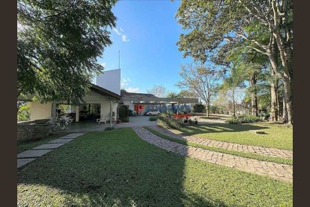 8_photo/94cf00579f.b236c1c8cef7f9e8-ATLAS-1d91984b-ee07-4c93-b7b8-f666bb2e3ced.jpg de casa à venda com 3 quartos, 435m² em Chácara dos Junqueiras, Carapicuíba