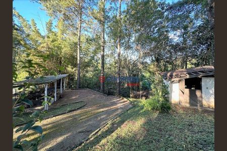 12_photo/94cf00579f.b236c1c8cef7f9e8-ATLAS-3608854b-3c53-42b9-80b6-1b8a28b4470a.jpg de casa à venda com 3 quartos, 435m² em Chácara dos Junqueiras, Carapicuíba