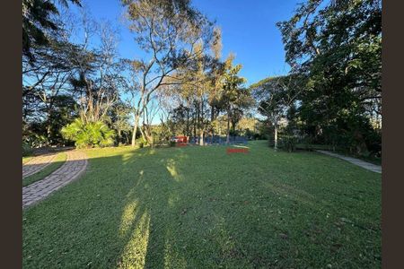 4_photo/94cf00579f.b236c1c8cef7f9e8-ATLAS-5967d9fc-25f9-420c-afd4-374c011dfb91.jpg de casa à venda com 3 quartos, 435m² em Chácara dos Junqueiras, Carapicuíba