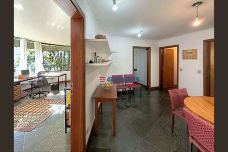 27_photo/94cf00579f.b236c1c8cef7f9e8-ATLAS-671c13c3-0e0a-47a6-a7af-3cd6fb6495e1.jpg de casa à venda com 3 quartos, 435m² em Chácara dos Junqueiras, Carapicuíba