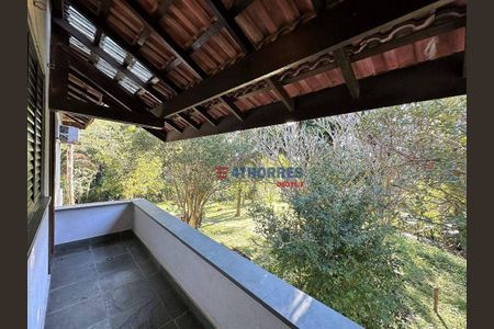 24_photo/94cf00579f.b236c1c8cef7f9e8-ATLAS-a61eeb9f-0d43-441f-b048-74320b1487c1.jpg de casa à venda com 3 quartos, 435m² em Chácara dos Junqueiras, Carapicuíba