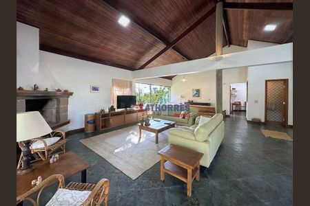 34_photo/94cf00579f.b236c1c8cef7f9e8-ATLAS-dee848c2-bb40-4d02-9f5f-c79f997d92a7.jpg de casa à venda com 3 quartos, 435m² em Chácara dos Junqueiras, Carapicuíba