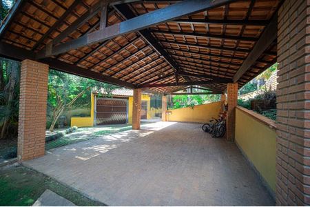 47_photo/94cf0057cd.9e8f1c97e4a047f1-ATLAS-0280b3e7-3ac7-4e97-ac2f-dfb2829e66f4.jpg de casa à venda com 4 quartos, 346m² em Chácara dos Junqueiras, Carapicuíba