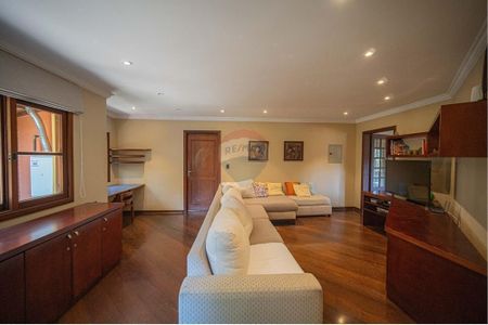 11_photo/94cf0057cd.9e8f1c97e4a047f1-ATLAS-044987a4-7ecd-4a92-bd08-3cb21ef2104b.jpg de casa à venda com 4 quartos, 346m² em Chácara dos Junqueiras, Carapicuíba