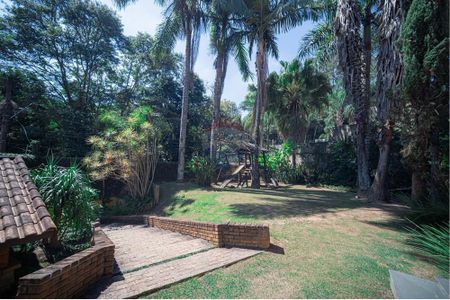 45_photo/94cf0057cd.9e8f1c97e4a047f1-ATLAS-be0b69bd-b6a9-46ca-8ed9-74c55408fc18.jpg de casa à venda com 4 quartos, 346m² em Chácara dos Junqueiras, Carapicuíba