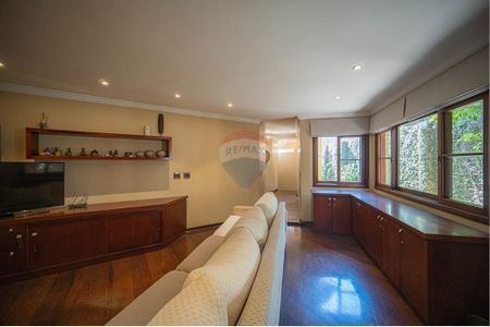 14_photo/94cf0057cd.9e8f1c97e4a047f1-ATLAS-eea56c00-a23d-48f8-81aa-7cc1f7a80f53.jpg de casa à venda com 4 quartos, 346m² em Chácara dos Junqueiras, Carapicuíba