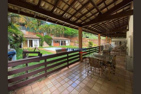 11_photo/94cf0059cd.07783d070336da1f-ATLAS-55122a4d-8b4c-461d-bdbc-a86142aa01ab.jpg de casa à venda com 4 quartos, 780m² em Chácara dos Junqueiras, Carapicuíba