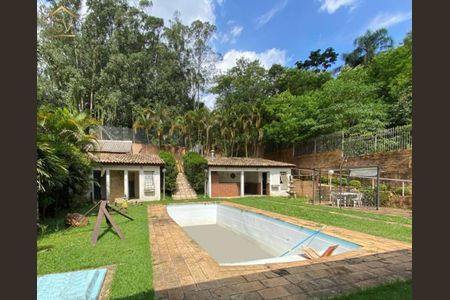 45_photo/94cf0059cd.a7b2593691b93303-ATLAS-29f9fb04-3ee3-472c-a6d5-c0270b0acfba.jpg de casa para alugar com 4 quartos, 780m² em Chácara dos Junqueiras, Carapicuíba