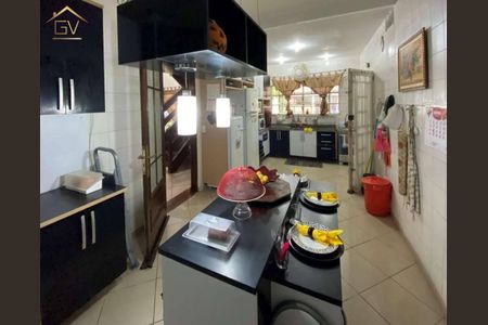 21_photo/94cf0059cd.a7b2593691b93303-ATLAS-473e0c60-d244-48d2-991c-c016ea01c0fa.jpg de casa para alugar com 4 quartos, 780m² em Chácara dos Junqueiras, Carapicuíba