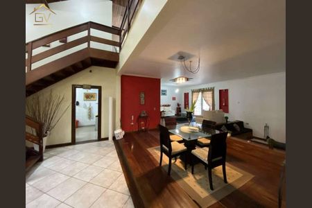 73_photo/94cf0059cd.a7b2593691b93303-ATLAS-9d2b6874-989e-4f4e-9064-244bac4a0091.jpg de casa para alugar com 4 quartos, 780m² em Chácara dos Junqueiras, Carapicuíba