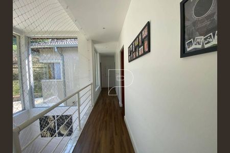 9_photo/94cf005a0d.7e2ea02b9085bf9d-ATLAS-39e6798a-d54e-4fd3-b236-10ad3372c526.jpg de casa à venda com 3 quartos, 484m² em Chacara Santa Lucia, Carapicuíba