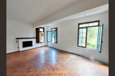 5_photo/94cf005c2b.b7a28b76476596d7-ATLAS-57cbb08b-d47d-4e67-94f7-d18001abf9d3.jpg de casa de condomínio à venda com 3 quartos, 300m² em Nova Fazendinha, Carapicuíba