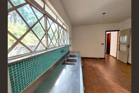 8_photo/94cf005c2b.b7a28b76476596d7-ATLAS-5daad78e-525f-483a-a2f0-a08de7d41372.jpg de casa de condomínio à venda com 3 quartos, 300m² em Nova Fazendinha, Carapicuíba