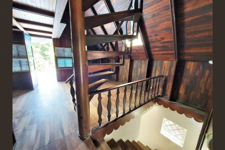 24_photo/94cf005c2b.b7a28b76476596d7-ATLAS-d36f2c3b-b989-41f7-9b54-71a43490361f.jpg de casa de condomínio à venda com 3 quartos, 300m² em Nova Fazendinha, Carapicuíba