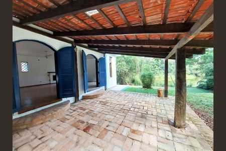 15_photo/94cf005c2b.b7a28b76476596d7-ATLAS-d5d846cb-7d89-47ec-a111-9f99849cfabf.jpg de casa de condomínio à venda com 3 quartos, 300m² em Nova Fazendinha, Carapicuíba