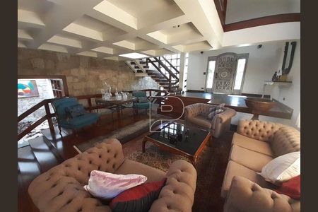 13_photo/94cf005e23.ea002ca8a54f6c9b-ATLAS-53143b27-c7df-4e09-99c3-201e068741c6.jpg de casa à venda com 5 quartos, 831m² em Nova Fazendinha, Carapicuíba