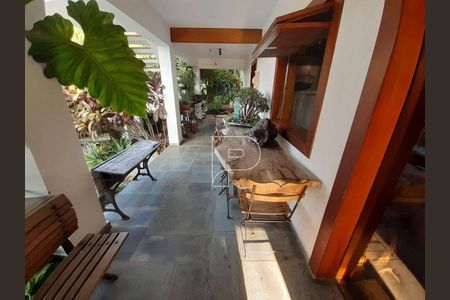 43_photo/94cf005e23.ea002ca8a54f6c9b-ATLAS-de759b56-cf3b-4133-ae1b-e010feaac464.jpg de casa à venda com 5 quartos, 831m² em Nova Fazendinha, Carapicuíba