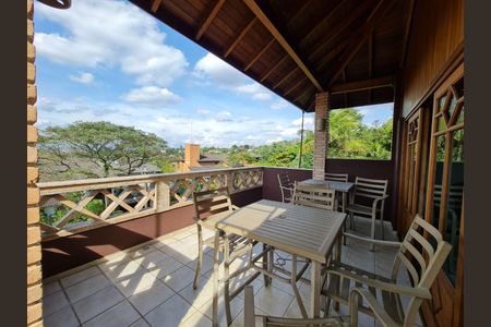 7_photo/94cf005e25.f9fd596f8c1c84e9-ATLAS-35be8f4e-78db-49ff-9b4e-ca7479563b45.jpg de casa à venda com 4 quartos, 750m² em Nova Fazendinha, Carapicuíba