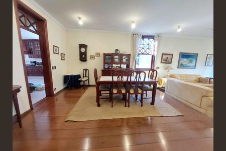 13_photo/94cf005e3b.3e6957092a4c223d-ATLAS-27803ccd-d243-48a8-bea0-9b37f18e99be.jpg de casa à venda com 4 quartos, 645m² em Nova Fazendinha, Carapicuíba