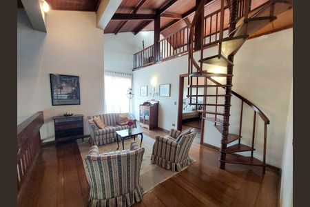 59_photo/94cf005e3b.3e6957092a4c223d-ATLAS-3fe47fab-79e5-4363-b531-b1d86729cd3f.jpg de casa à venda com 4 quartos, 645m² em Nova Fazendinha, Carapicuíba