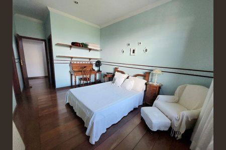 45_photo/94cf005e3b.3e6957092a4c223d-ATLAS-82b9c085-c64a-4e24-9efe-0d8ebc02efa1.jpg de casa à venda com 4 quartos, 645m² em Nova Fazendinha, Carapicuíba