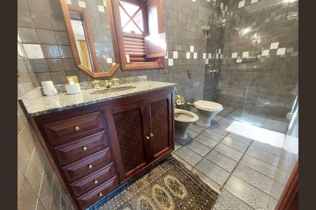 49_photo/94cf005e3b.3e6957092a4c223d-ATLAS-9dec39aa-861a-4c30-9ffa-39fef808c641.jpg de casa à venda com 4 quartos, 645m² em Nova Fazendinha, Carapicuíba