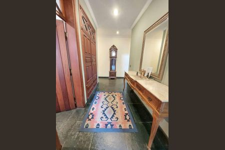 5_photo/94cf005e3b.3e6957092a4c223d-ATLAS-d5c4af74-cd85-494f-8e97-7893d1a4e18e.jpg de casa à venda com 4 quartos, 645m² em Nova Fazendinha, Carapicuíba