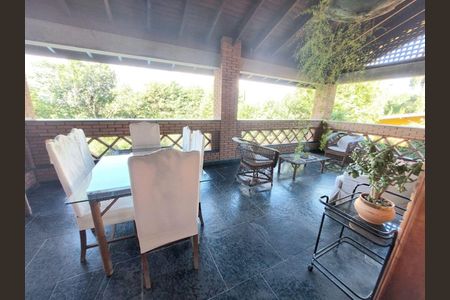 17_photo/94cf005e3b.3e6957092a4c223d-ATLAS-e6897eaf-e89f-4b68-926b-04e9834c5625.jpg de casa à venda com 4 quartos, 645m² em Nova Fazendinha, Carapicuíba