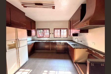 4_photo/94cf005e53.9612c2c0390caf5f-ATLAS-1c8a1508-dbc2-4022-ade8-230acb7a09a4.jpg de casa à venda com 4 quartos, 570m² em Nova Fazendinha, Carapicuíba