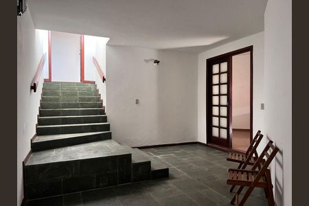 9_photo/94cf005e53.9612c2c0390caf5f-ATLAS-35fcb9ca-d75b-4af7-9c2e-1c608680b459.jpg de casa à venda com 4 quartos, 570m² em Nova Fazendinha, Carapicuíba