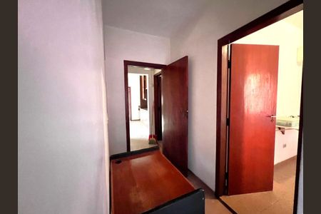 17_photo/94cf005e53.9612c2c0390caf5f-ATLAS-6f3f7f1c-05df-4eb8-b415-c8b79ed54a0b.jpg de casa à venda com 4 quartos, 570m² em Nova Fazendinha, Carapicuíba