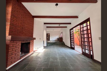 3_photo/94cf005e53.9612c2c0390caf5f-ATLAS-82be53c2-6a24-4a13-85ad-31551299b657.jpg de casa à venda com 4 quartos, 570m² em Nova Fazendinha, Carapicuíba