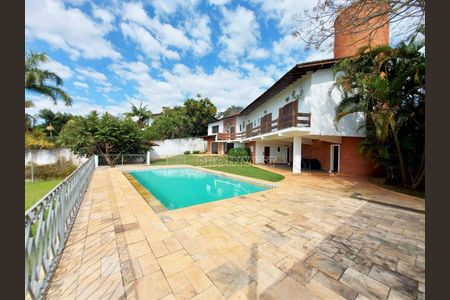 11_photo/94cf0060a3.7249761259ddfa30-ATLAS-fa4f55b7-1909-4dd3-94dc-896cd59db1d0.jpg de casa à venda com 4 quartos, 480m² em Nova Fazendinha, Carapicuíba