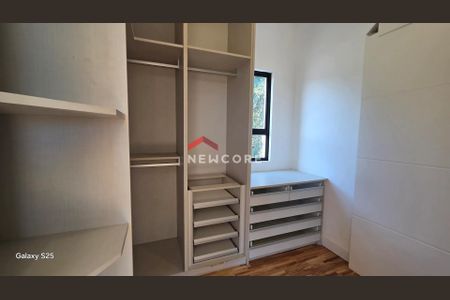 31_photo/94cf00610f.49e5f4e107e90c19-ATLAS-4906ff30-373e-4b76-9327-baec1acbddc7.jpg de casa de condomínio à venda com 3 quartos, 300m² em Chácara Moinho Velho, Carapicuíba