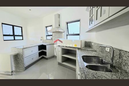 16_photo/94cf00610f.49e5f4e107e90c19-ATLAS-82bcc442-4940-41d6-935a-39cfab2679cd.jpg de casa de condomínio à venda com 3 quartos, 300m² em Chácara Moinho Velho, Carapicuíba