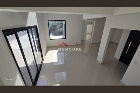 23_photo/94cf00610f.49e5f4e107e90c19-ATLAS-965fe8f0-e7f8-408c-ba3a-e0b1bc8c7219.jpg de casa de condomínio à venda com 3 quartos, 300m² em Chácara Moinho Velho, Carapicuíba