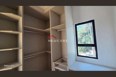 30_photo/94cf00610f.49e5f4e107e90c19-ATLAS-c5f906aa-73d6-48c8-a8e8-22e6e8551b84.jpg de casa de condomínio à venda com 3 quartos, 300m² em Chácara Moinho Velho, Carapicuíba