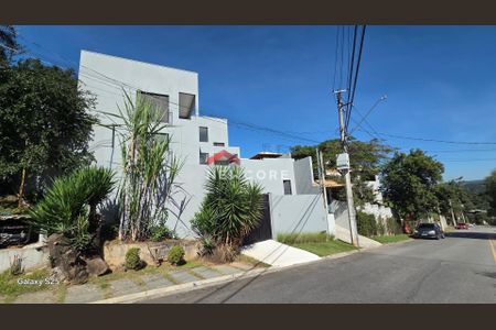 3_photo/94cf00610f.49e5f4e107e90c19-ATLAS-cc9d6e6e-c4dc-4e05-8b31-28d62ff2cff2.jpg de casa de condomínio à venda com 3 quartos, 300m² em Chácara Moinho Velho, Carapicuíba