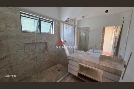 17_photo/94cf00610f.49e5f4e107e90c19-ATLAS-dcb38d39-b30d-41d2-a068-e8ba55ac7365.jpg de casa de condomínio à venda com 3 quartos, 300m² em Chácara Moinho Velho, Carapicuíba