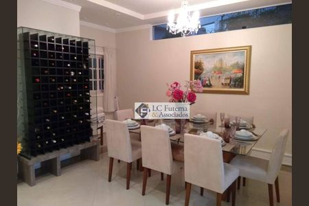 4_photo/94cf006111.ceff8192393c33de-ATLAS-c8e7477b-c3d2-498f-abcc-bcb212a346c2.jpg de casa de condomínio à venda com 3 quartos, 300m² em Chácara Moinho Velho, Carapicuíba