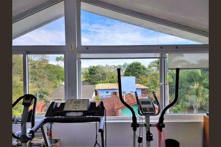 11_photo/94cf0061c1.210363f7da379e19-ATLAS-a3e648b7-e280-4251-84dc-c13c979bfae4.jpg de casa de condomínio à venda com 3 quartos, 565m² em Chácara Moinho Velho, Carapicuíba