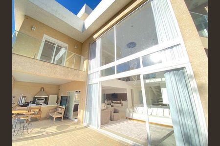 4_photo/94cf0061c3.7e2ea02b9085bf9d-ATLAS-30dd775d-55fa-460e-a61e-c3906078fb2e.jpg de casa à venda com 4 quartos, 463m² em Chácara Moinho Velho, Carapicuíba