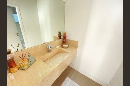 8_photo/94cf0061c3.7e2ea02b9085bf9d-ATLAS-96e7b3a2-4aff-45eb-a6d4-81c2e2b76b54.jpg de casa à venda com 4 quartos, 463m² em Chácara Moinho Velho, Carapicuíba