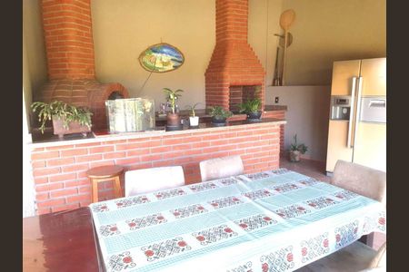 29_photo/94cf006217.7d44486df2fbe63f-ATLAS-ba5e6741-3dab-4e09-a58a-b0a0163811c4.jpg de casa à venda com 4 quartos, 341m² em Chácara Moinho Velho, Carapicuíba