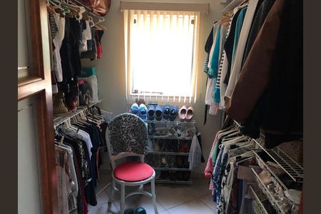 13_photo/94cf006227.f468b0c7bf094498-ATLAS-a1d6ed4b-ccfb-484f-be6e-4fd2e1d5f11f.jpg de casa de condomínio à venda com 4 quartos, 400m² em Chácara Moinho Velho, Carapicuíba