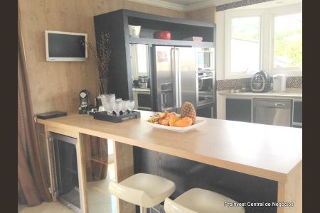 43_photo/94cf00625d.7e2ea02b9085bf9d-ATLAS-8c92b4da-d9be-4f60-8fa4-eff329058008.jpg de casa de condomínio à venda com 4 quartos, 1000m² em Chácara Moinho Velho, Carapicuíba