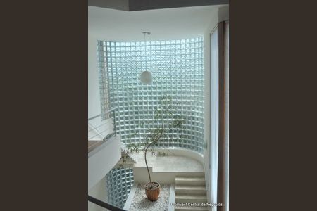 5_photo/94cf00625d.7e2ea02b9085bf9d-ATLAS-a060f7f1-65a1-4eac-b71b-6a1a2e8e791c.jpg de casa de condomínio à venda com 4 quartos, 1000m² em Chácara Moinho Velho, Carapicuíba